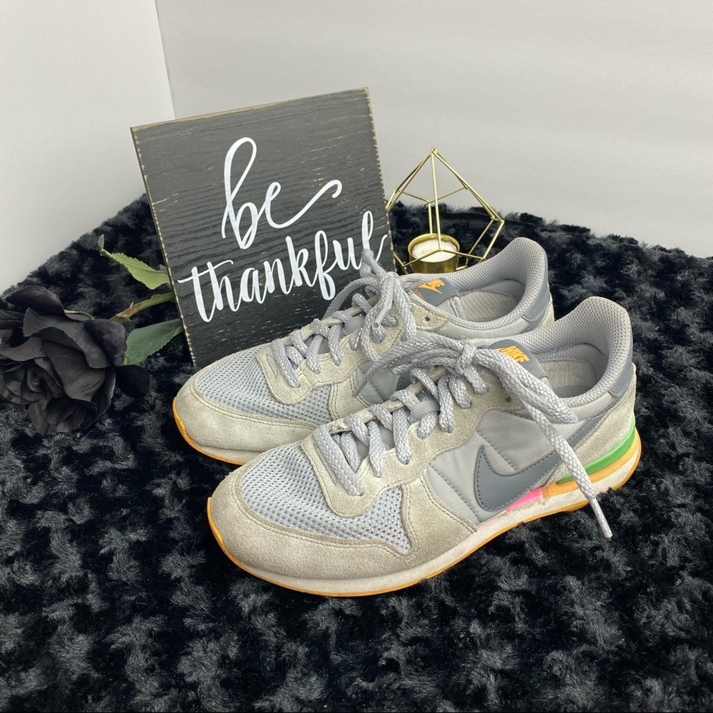 Nike Internationalist Sneakers